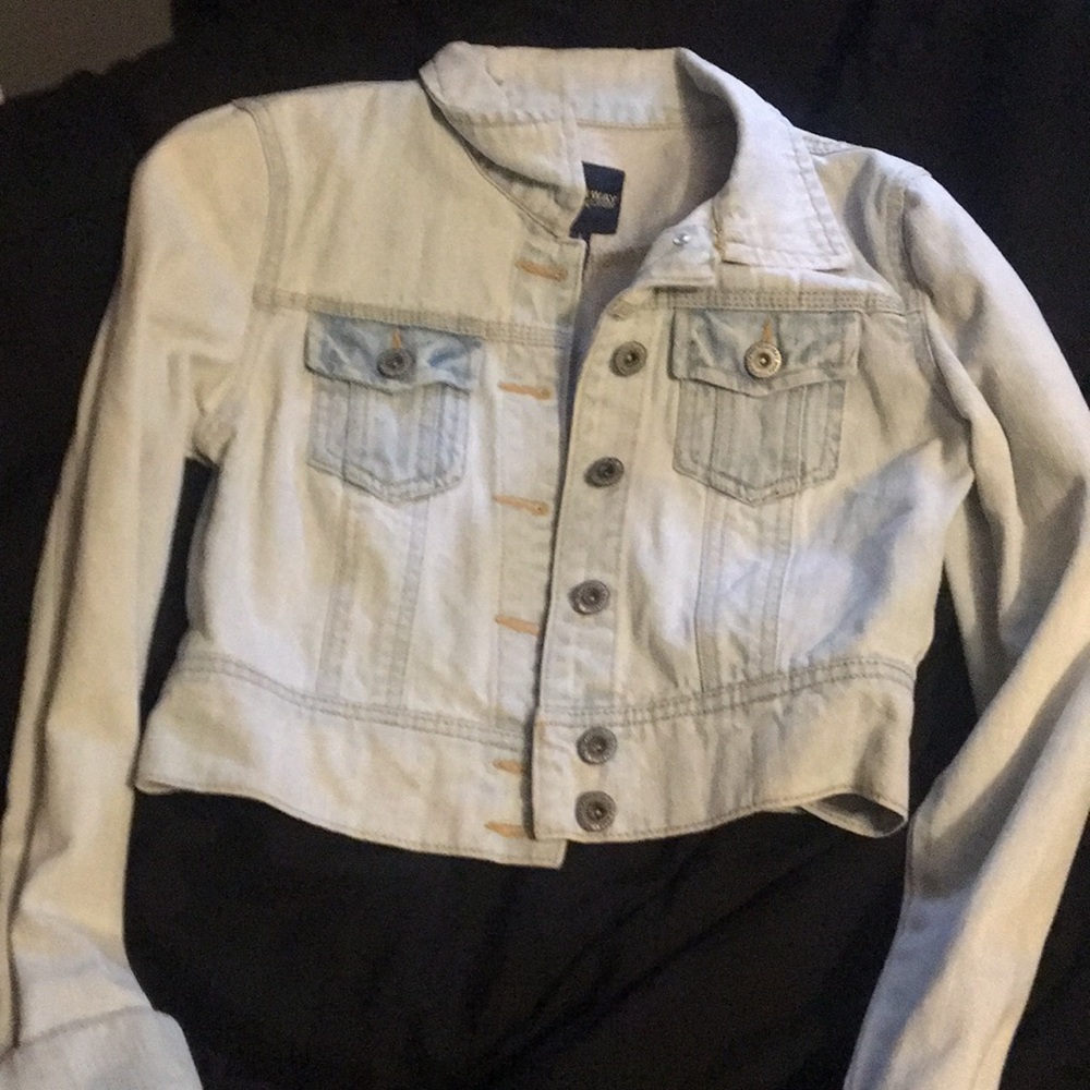 Crop top jean jacket